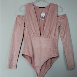 Salmon off shoulders bodysuit